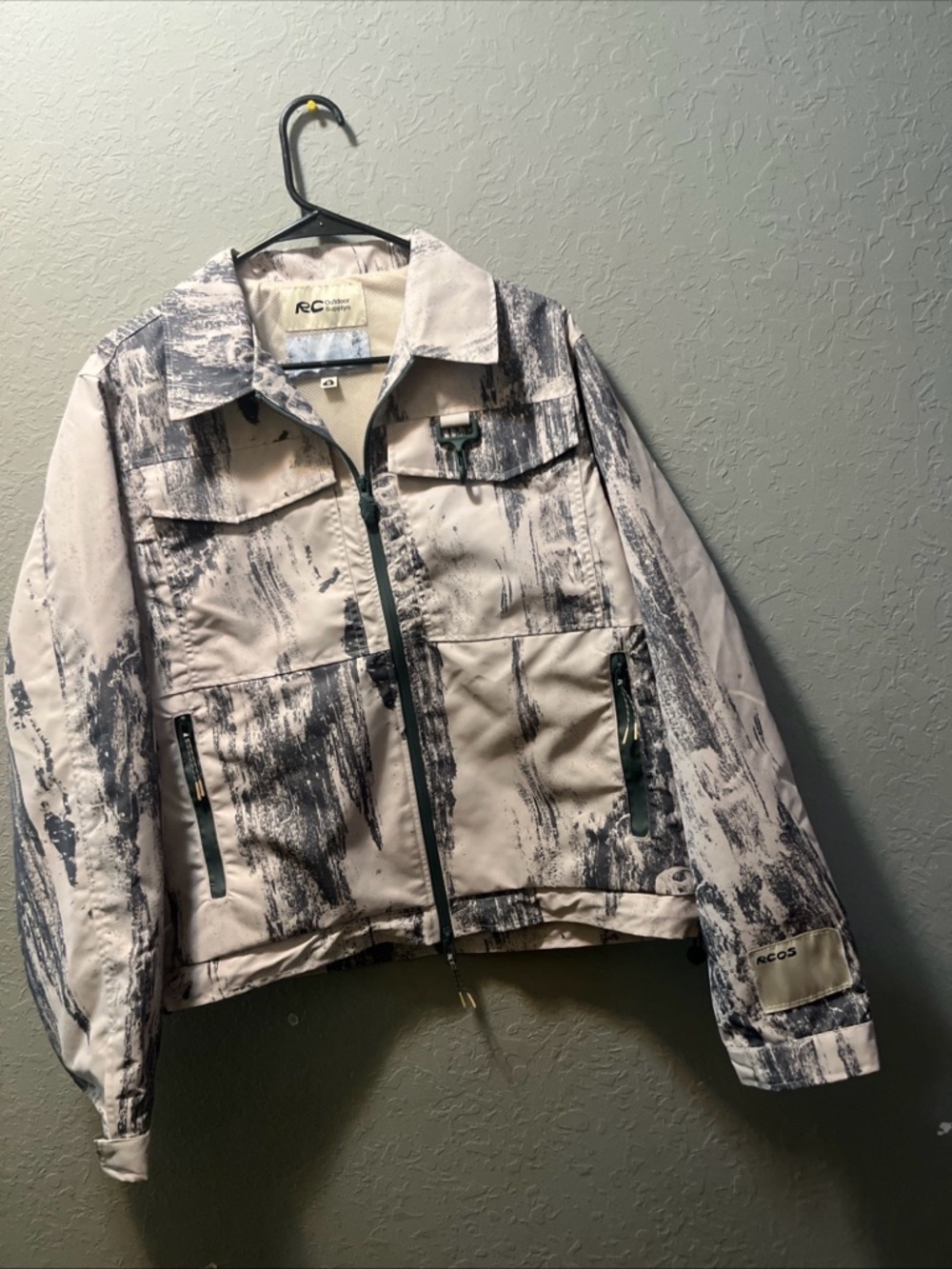 PacSun Men's Performance Jacket in White and Black Brushprint